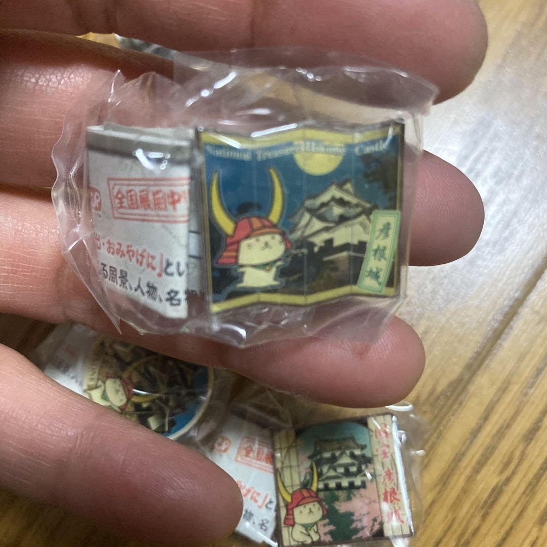 Amazon | ひこにゃん ピンバッジ ガチャ 5種セット 彦根城 | バッジ