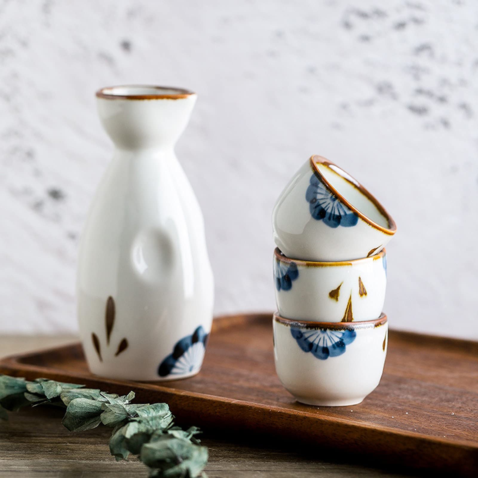 Ensemble de saké, Ensemble de Tasses à saké Japonais Traditionnel, Peint à la Main, Tasses en céramique, Verres à vin Faits à la Main, Ensemble de 4