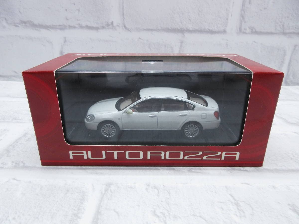 Amazon | ミニカー 1/43 AUTO ROZZA 日産 初代ティアナ ホワイト