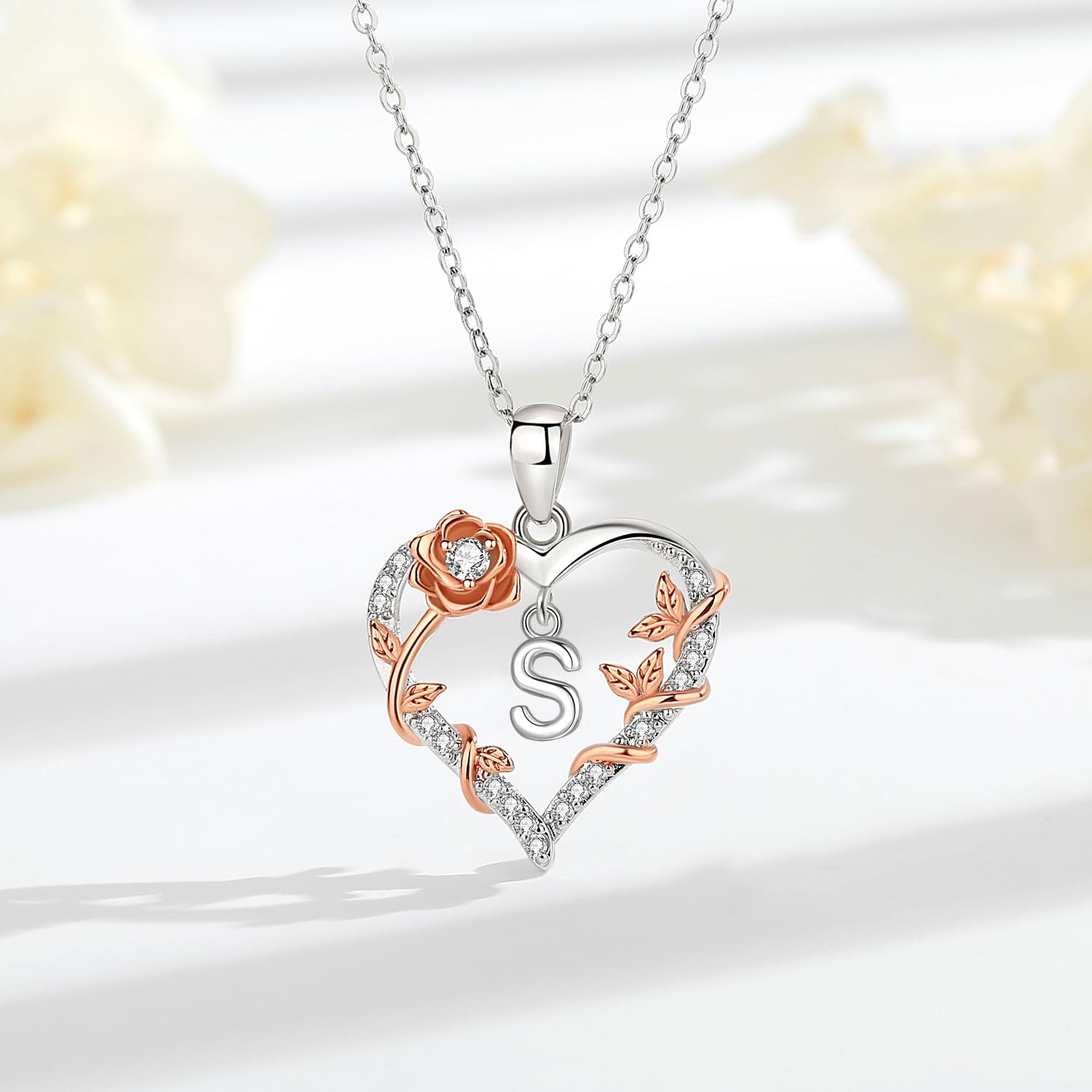 EUDORA Harmony Ball Collana con iniziali a Cuore Rosa per Donne, Lettera dalla A alla Z Collane con Iniziali dell'Alfabeto in Rame Placcato in Rodio Iniziali con Ciondolo Regali di Gioielli, 18"