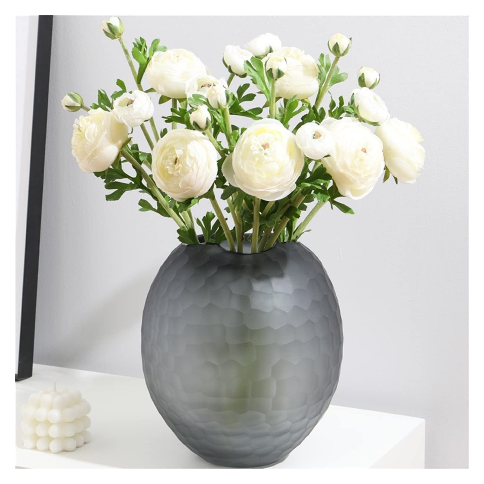 Vase fleur moderne en verre pour embellir une table de salon
