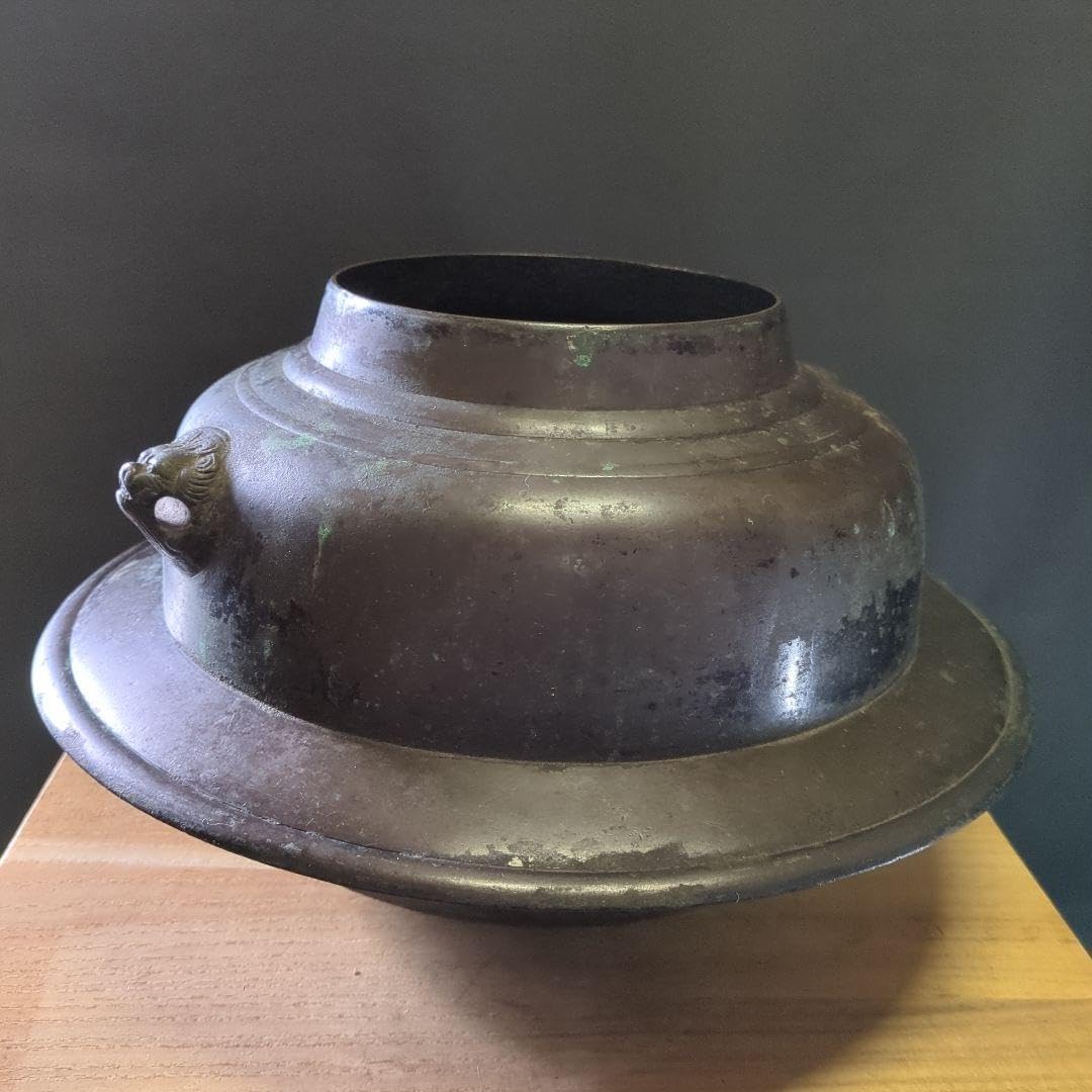 獅子の頭部装飾の金属製茶釜　唐銅製　鬼面風炉 金属製 茶釜 獅子の頭部装飾 獅子の頭部装飾の金属製