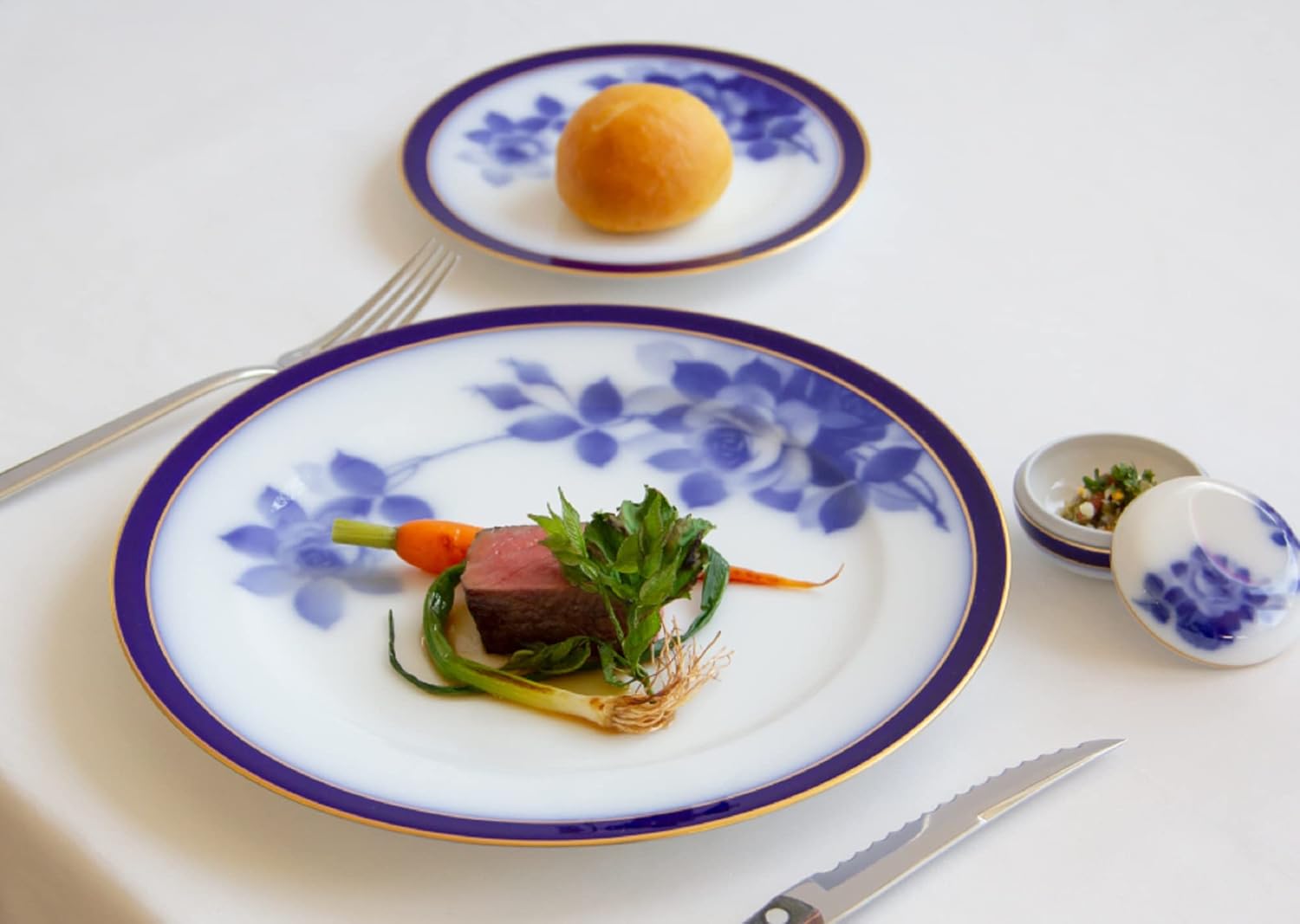 大倉陶園 大倉陶園100周年記念ブルーローズ 26cmミート皿 プレート 取り