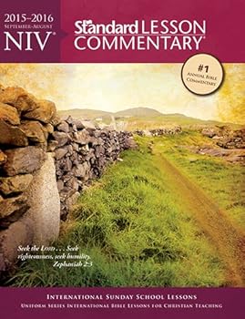 Paperback Niv(r) Standard Lesson Commentary(r) 2015-2016 Book