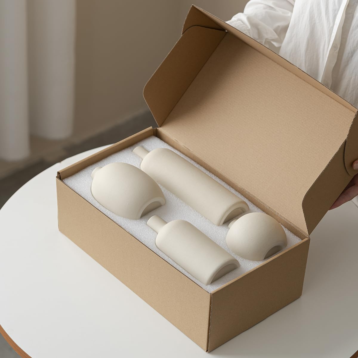 Set di 4 vasi moderni, in ceramica, colori Morandi, decorazione minimalista da tavolo (beige)