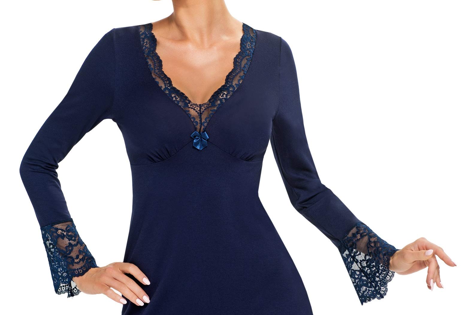 Selente Sweet Dreams - Élégante Chemise de Nuit Courte/négligé pour Femme (Fabriqué dans l'UE) avec Une délicate décoration en Dentelle.