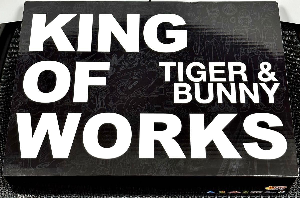 Amazon.co.jp: TIGER BUNNY KING OF WORKS設定資料集 原画集 台本