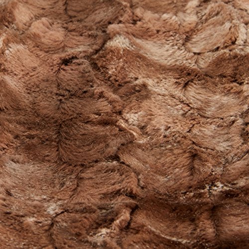 Amazon Brand – Pinzon Faux Fur Throw Blanket 63" X 87", Alpine Brown #TOP4