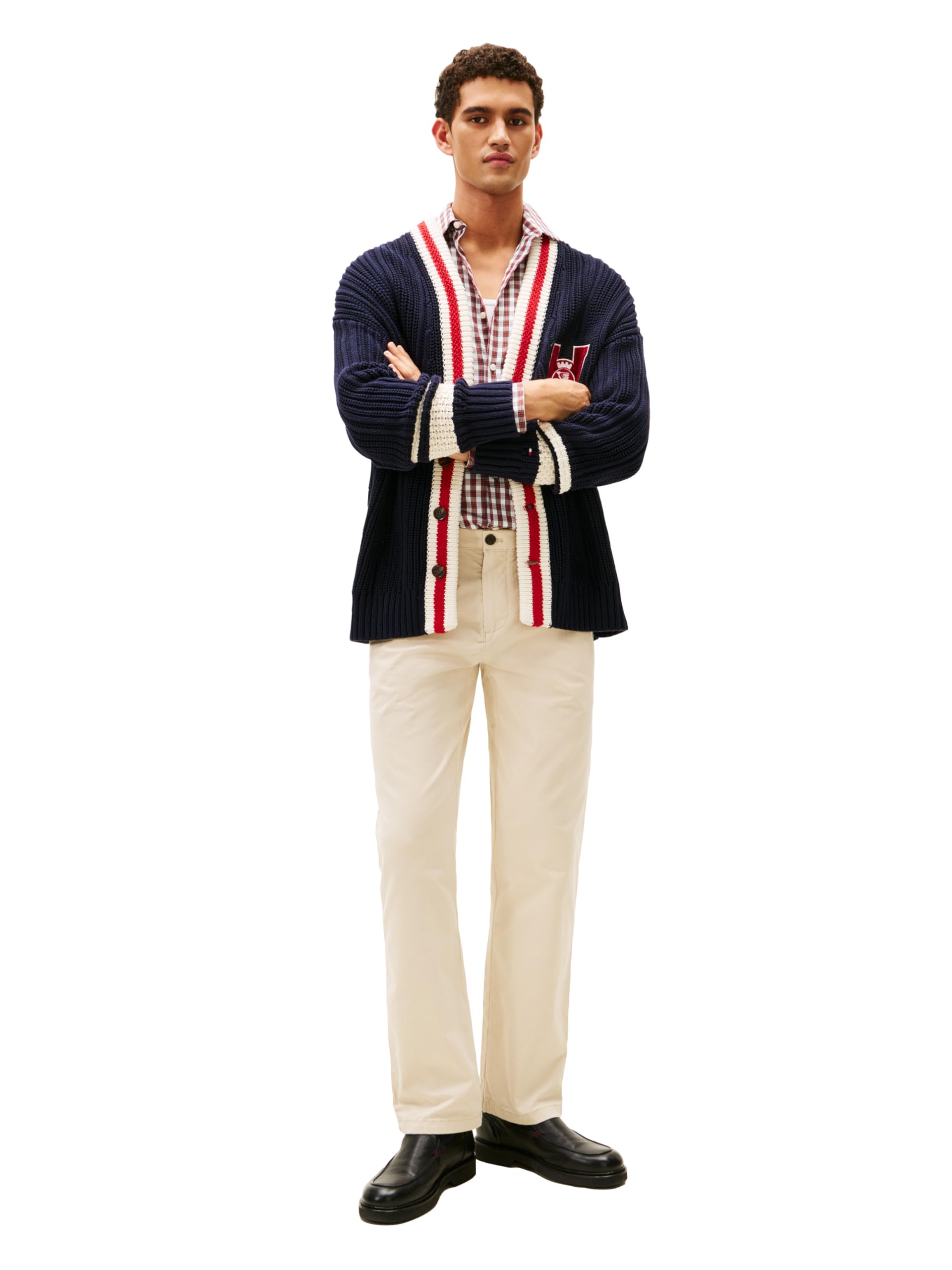 Tommy Hilfiger Pantalones chinos elásticos para hombre, con pantalones casuales de ajuste personalizado, color caqui arena, 38 de ancho x 32 de largo de EE. UU, Caqui arena, Small