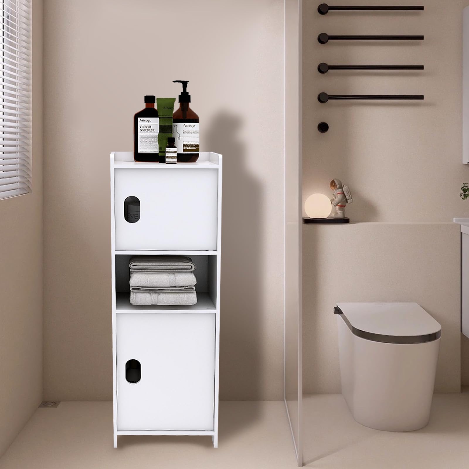 LANTUS Pequeño Mueble de Almacenamiento para Inodoro, Mueble de Baño con Soporte para Papel Higiénico con Armario y Estante Regulable - 24 * 20 * 72 cm - Blanco