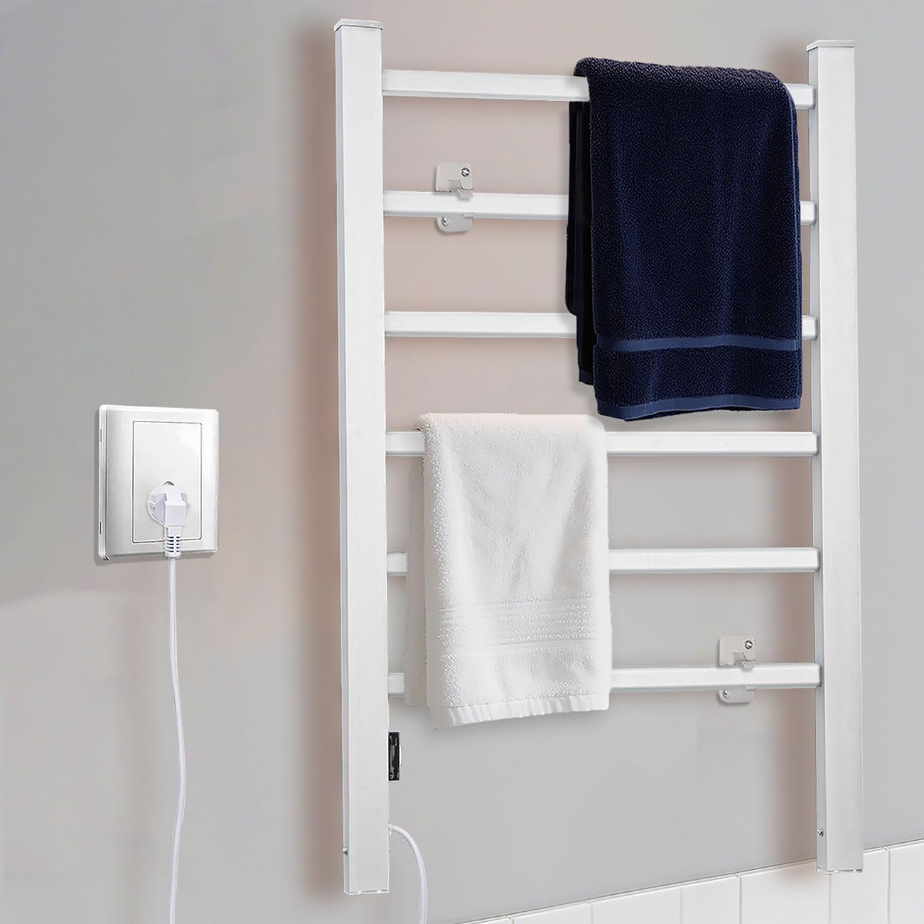 ideoon Elektrischer Handtuchtrockner 105 Watt, zum Aufstellen und Aufhängen - freistehend & wandmontierbar - Schnelle Trocknung & warme Handtücher