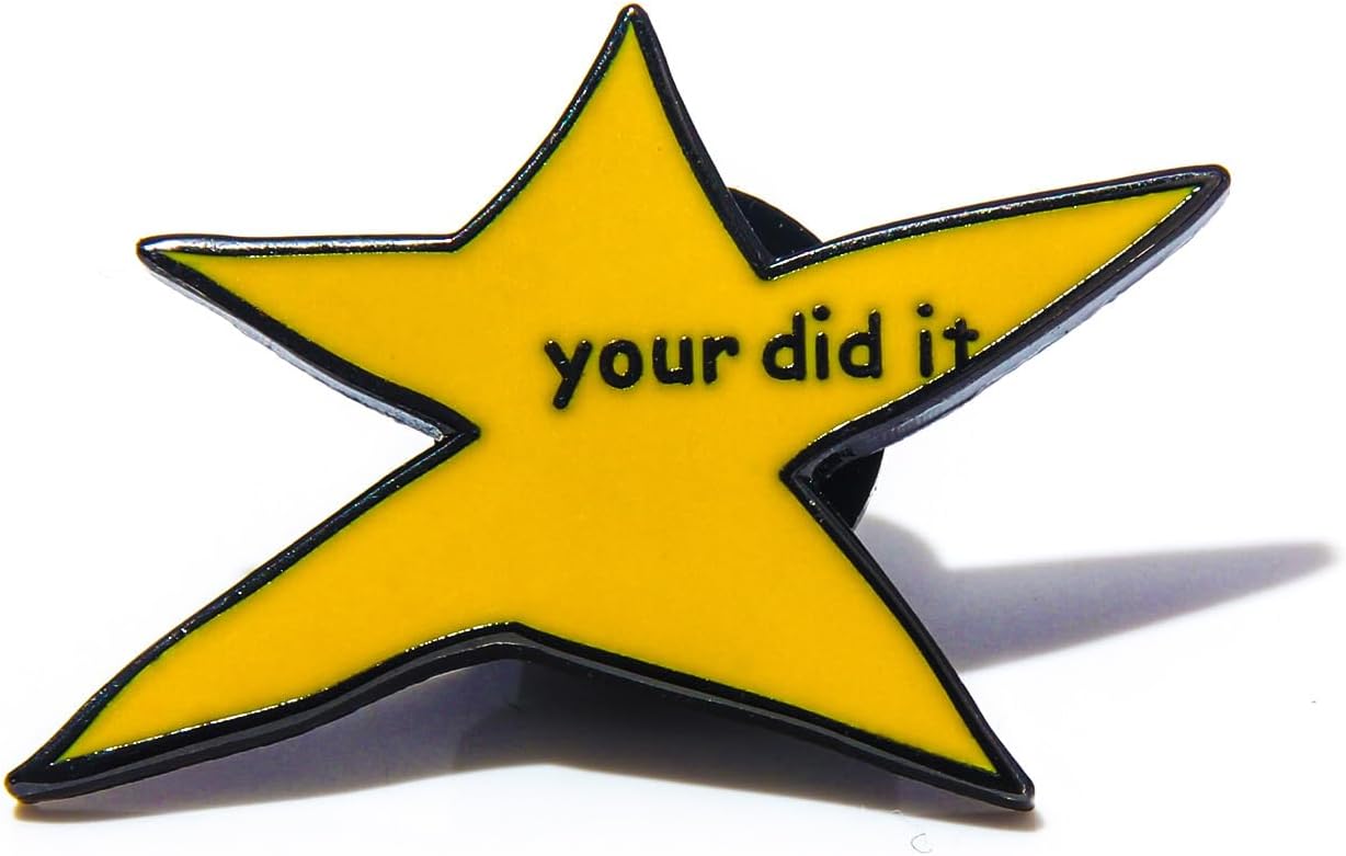 Amazon.com: Gold Star Pin – Cute Shiny Star Enamel Pin for Jacket, Hat ...