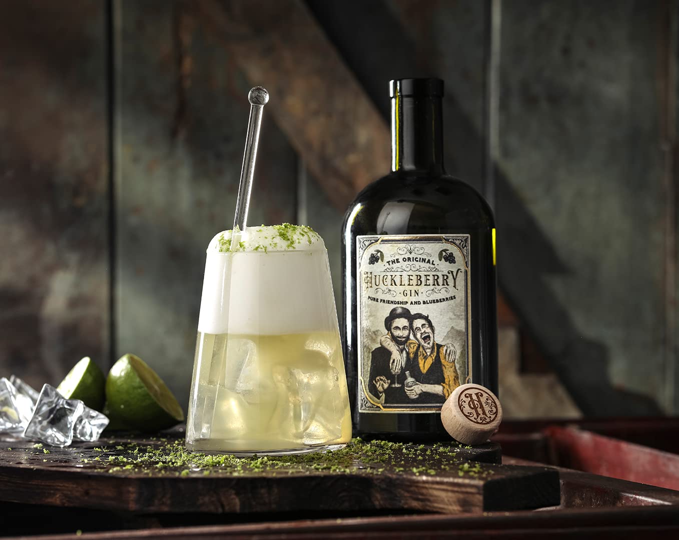Huckleberry Gin | 44% | aus frischen Heidelbeeren destilliert | Pure Friendship and Blueberries | 500 ml