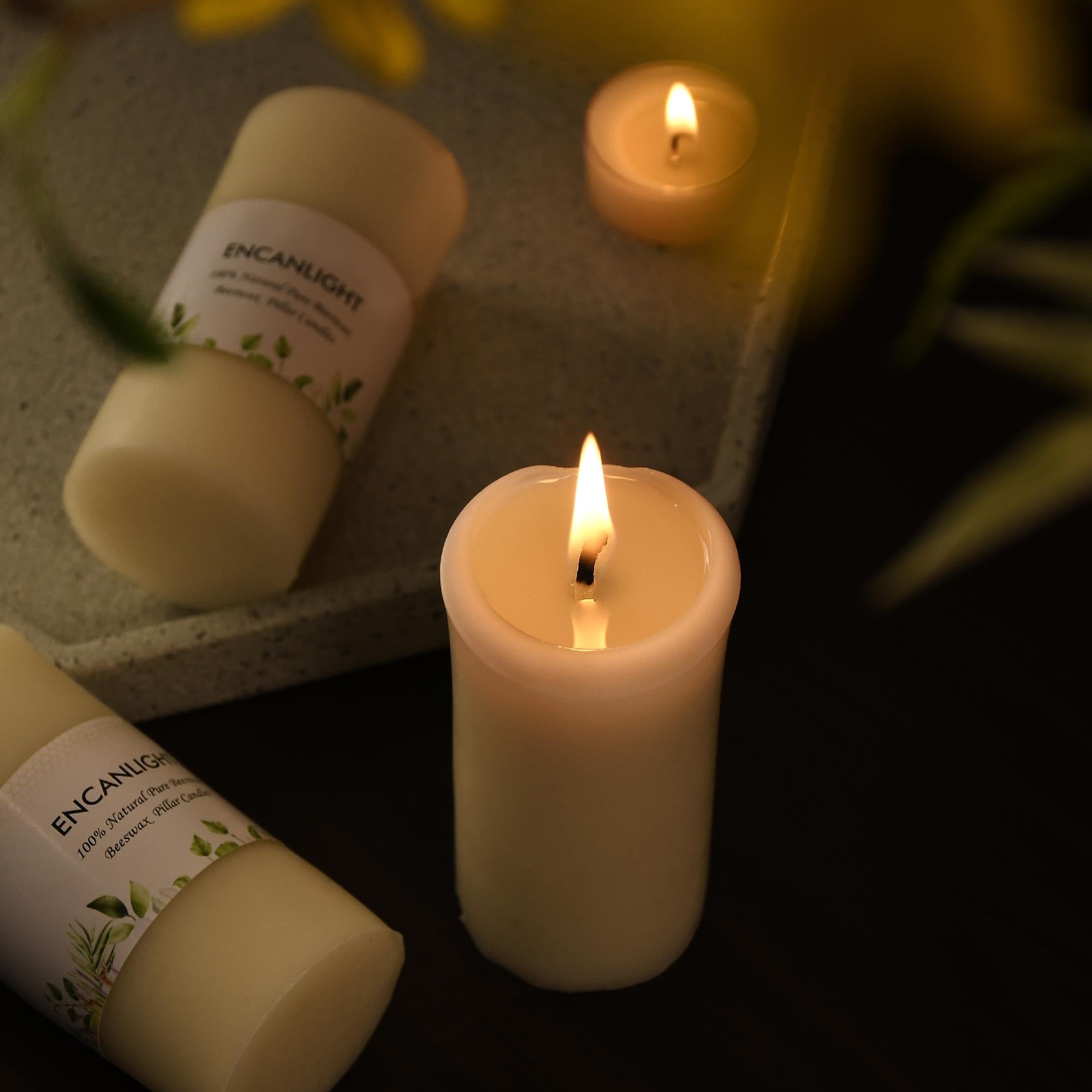 Velas de cera de abeja, velas de cera de abeja natural de 2 x 4 pulgadas, paquete de 4, velas grandes sin perfume, sin humo y sin goteo, 35-40 horas de tiempo de combustión para decoración del hogar