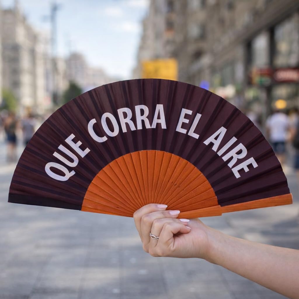 Abanico Original Mujer Que Corra el Aire - Colección Al Fresco Diseñado en España - Madera de Alta Densidad y Polialgodón 100D Ligero - Abanico Divertido y Regalo Original Verano