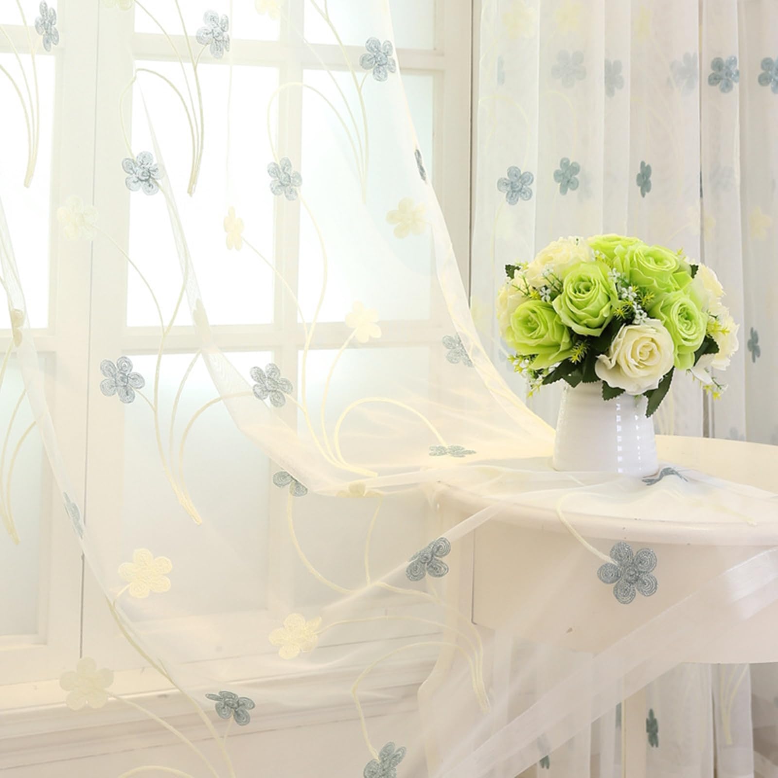 Rideau voilage transparent filtrant la lumière avec broderie florale