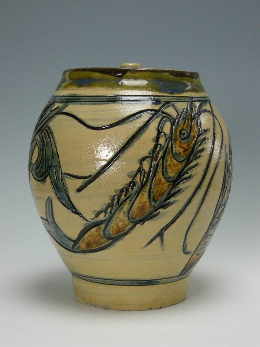 激安通販ストア 壺屋焼 人間国宝 金城次郎 作 刷毛目海老魚文細口