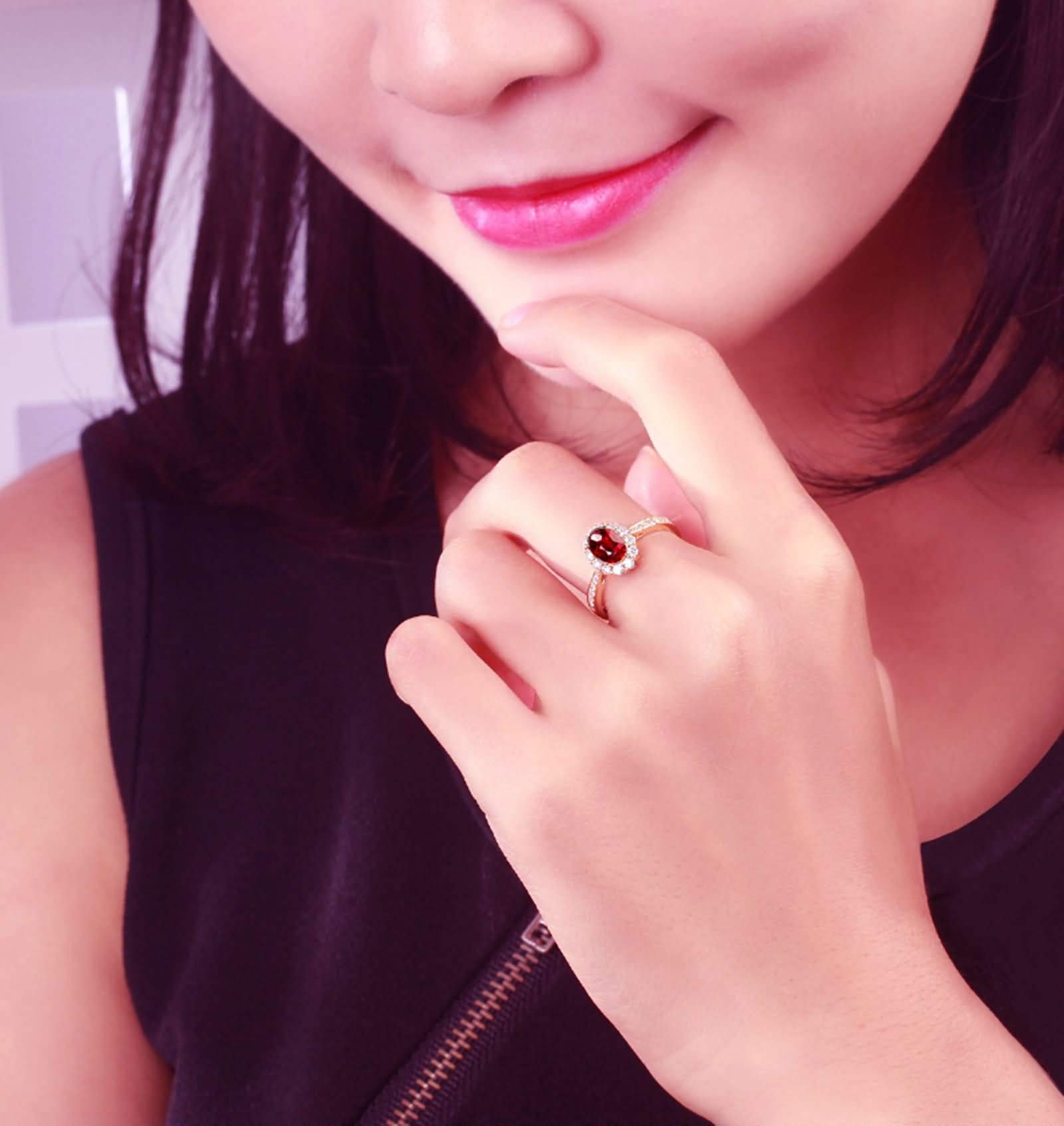 Beydodo Anillo de Compromiso Mujer de Oro Rosa 9 14 18 K con Oval con Rubí Creado y Moissanita, Anillos Oro Rosa de Compromiso Mujer