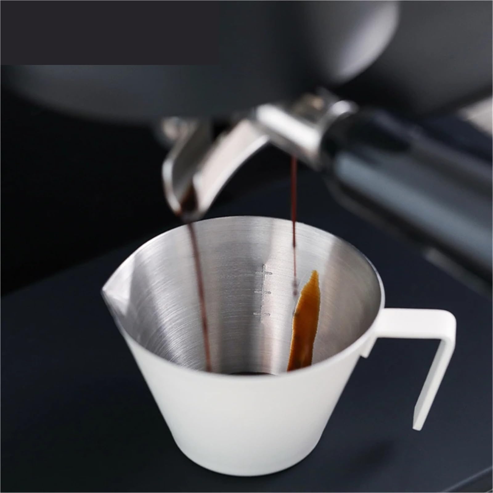 Jarra para Espumar Leche Taza medidora de Espresso de 100ml con Escala, Taza de café de Acero Inoxidable, Boca Afilada con Mango, Tazas Medidas a Escala, Tazas de café(Silver)