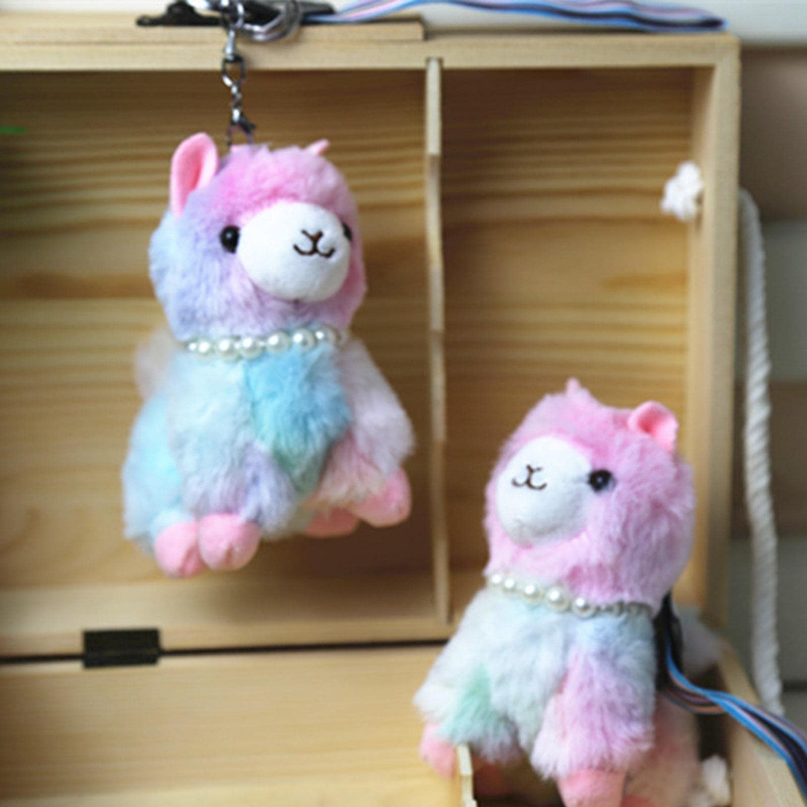 Amazon.co.jp: 10cmかわいいアルパカキーホルダー、人形竹炭ぬいぐるみ