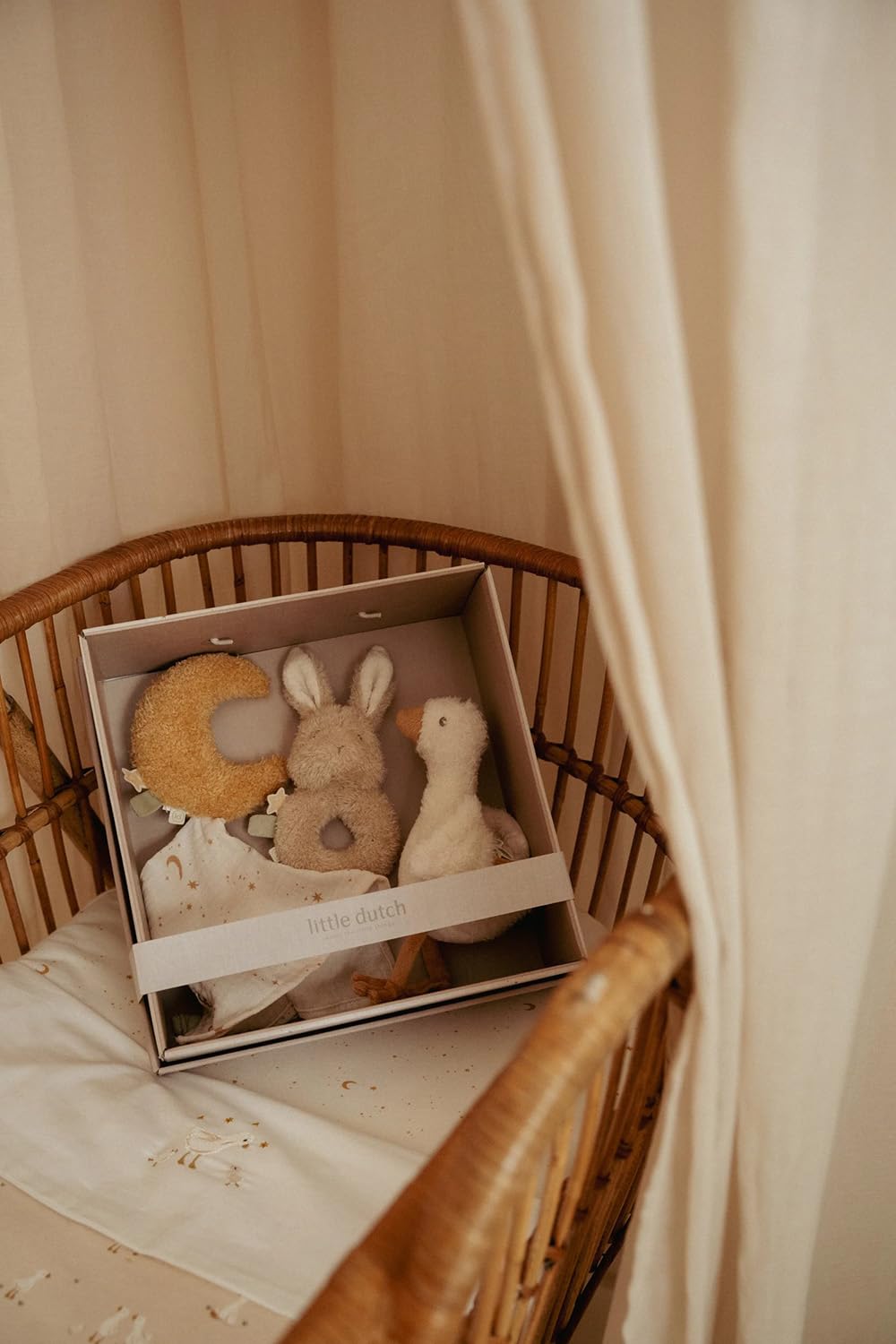 Little Dutch Newborn Naturals 8415 - Set regalo da 3 pezzi (panno per coccolare, afferrare, peluche di peluche)