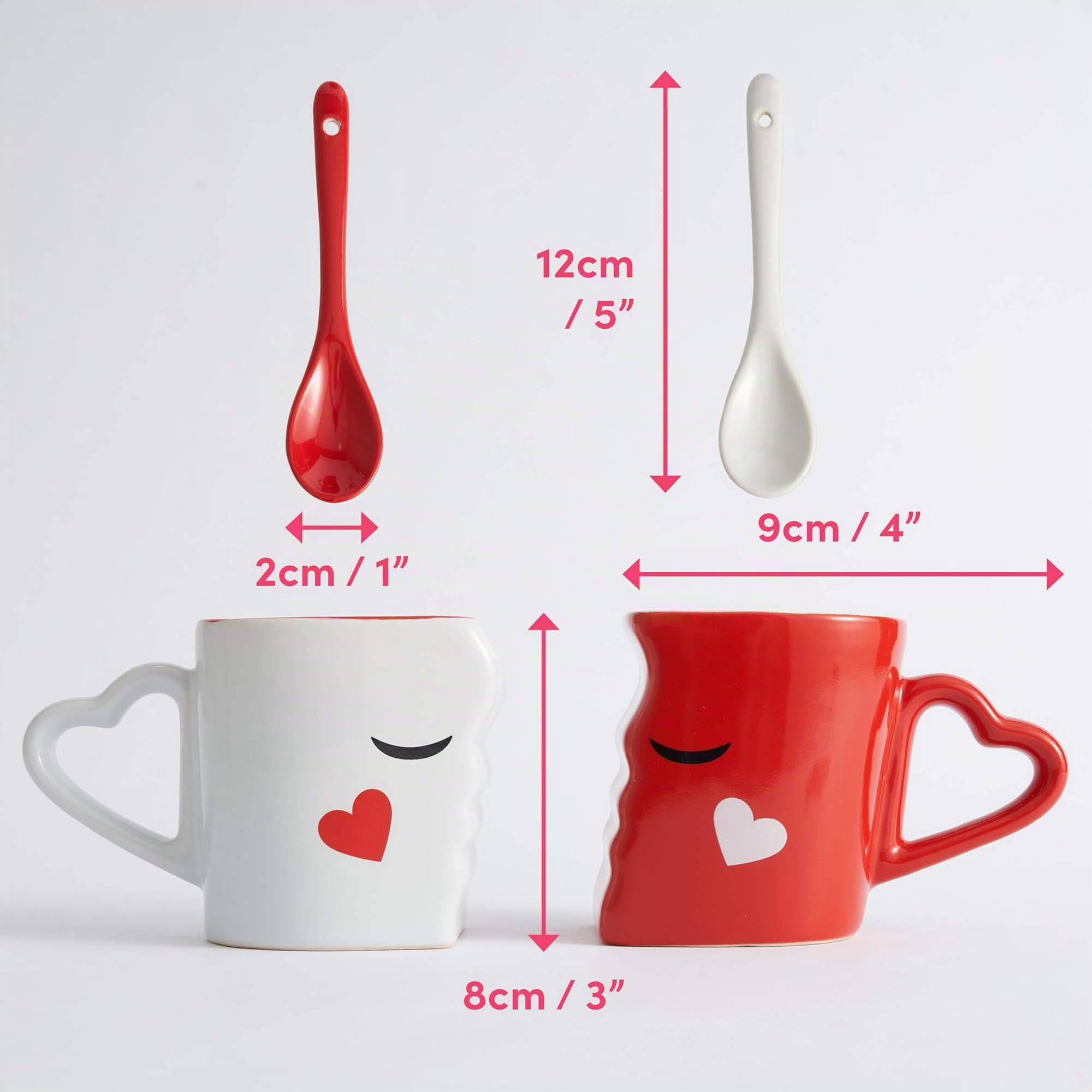 THE TWIDDLERS Baciare Bacio Tazze Grandi di Coppia con Cucchiai Coordinati e Confezione Regalo per Anniversario, San Valentino e Natale
