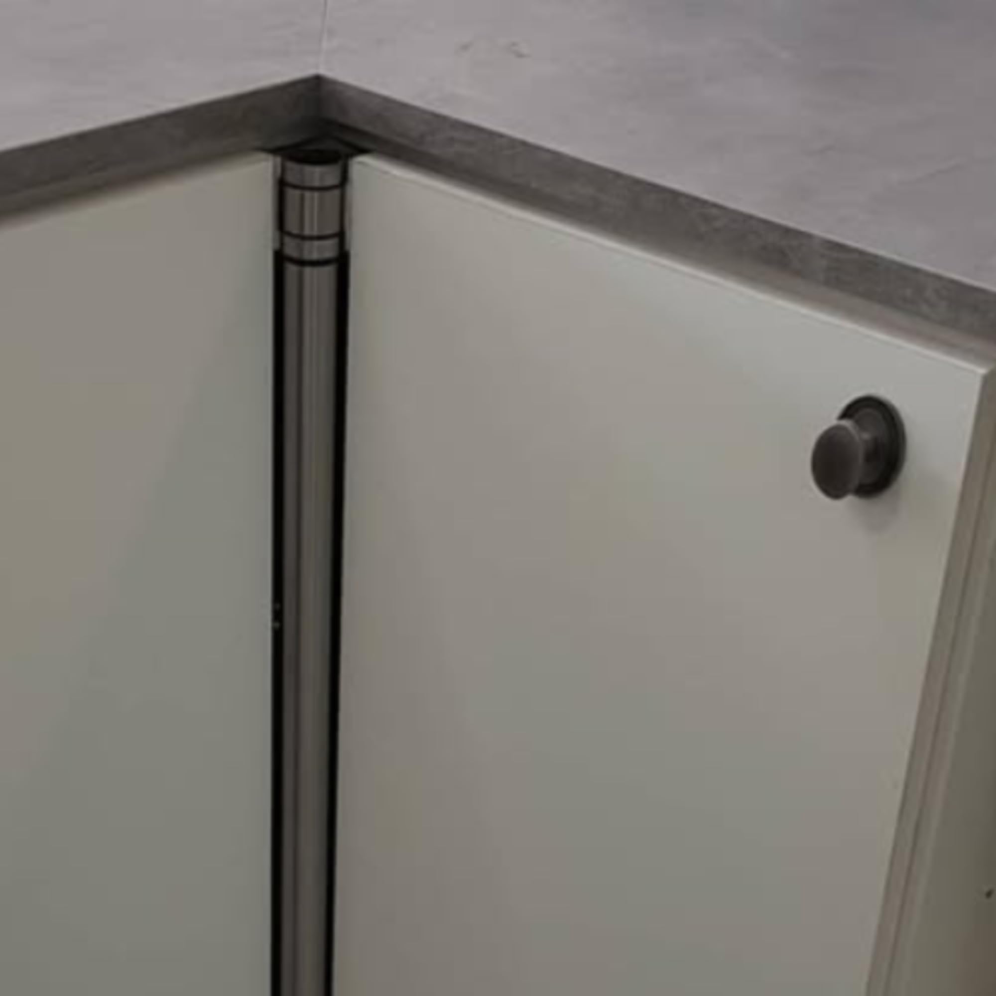 Bisagra Movi-Corner para Muebles de Rincón, 70 cm-90 cm, Montaje en Esquina, para Puertas de Cocina (Inox Brillante, 70 cm)