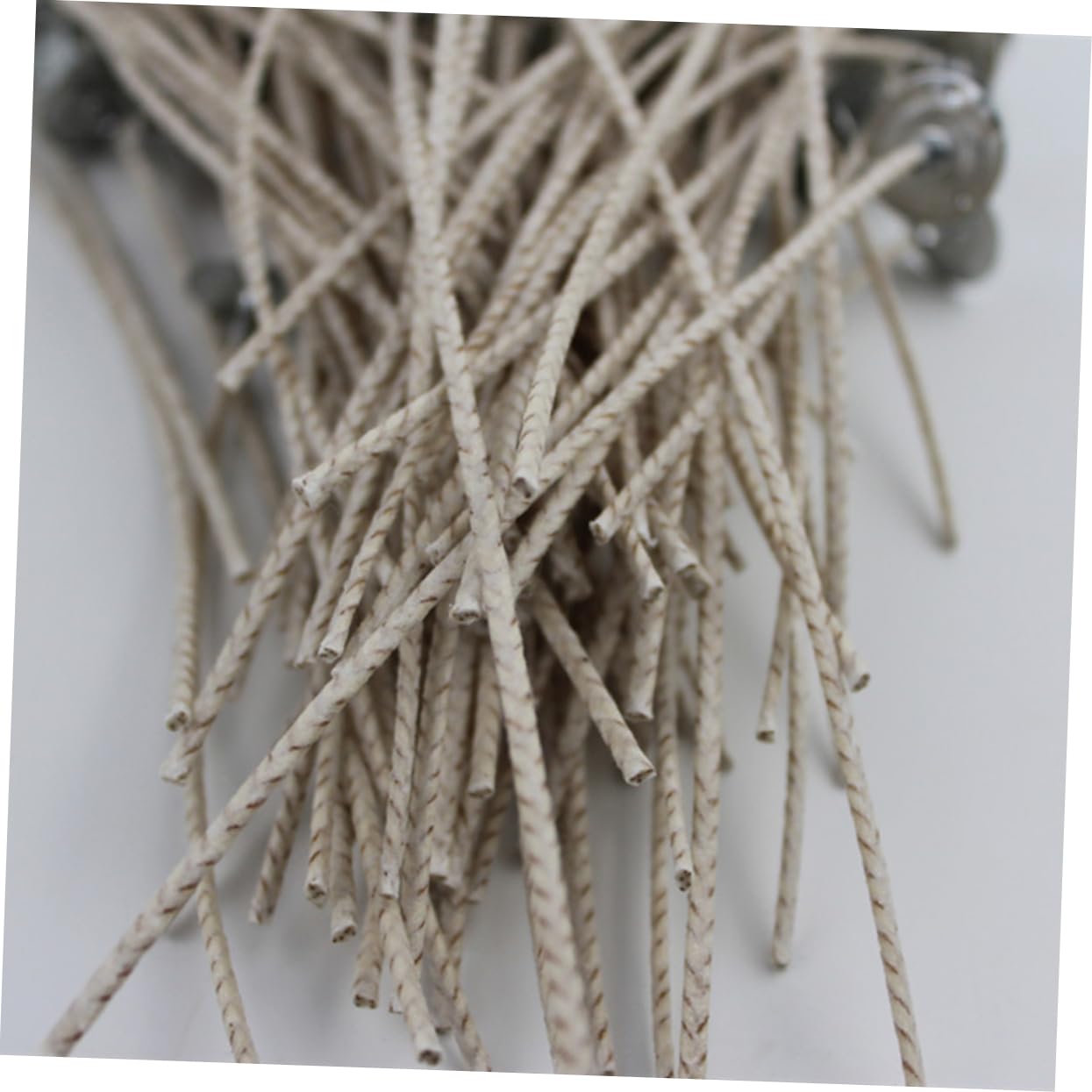 100pezzi Kit Per Produzione Candele Stoppini Cera Naturale Con Base e Adesivi Per Fai Da Te e Decorazioni Festive