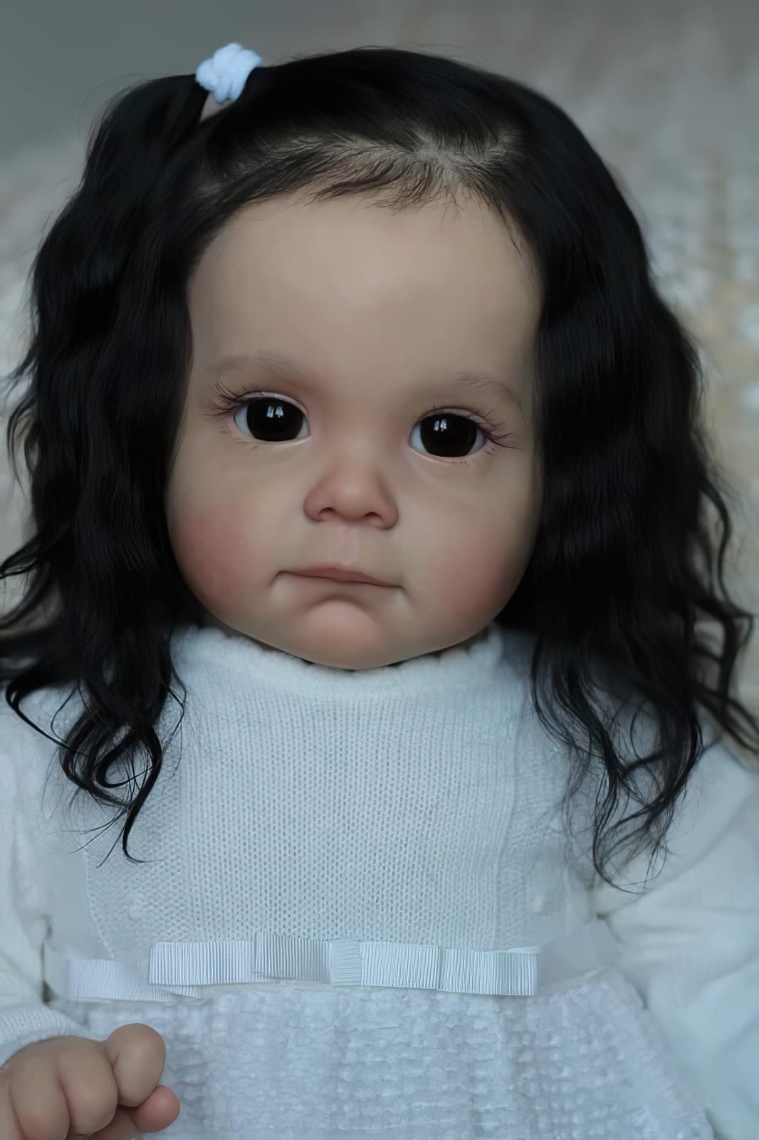 MineeQu 60CM Lebensechte riesige Größe Sanfte Berührung Wiedergeborene Babypuppen mit verwurzelten schwarzen Haaren detaillierte Malerei realistische Neugeborene Prinzessin Kleinkind Geschenkset