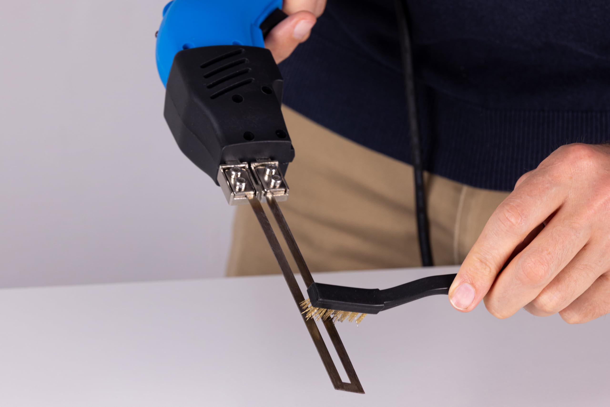 Fer à modeler les dalles + cutter électrique NOYON & THIEBAULT | Pour la pose de plancher chauffant sec en panneaux XPS | Montée en température rapide jusqu’à 600 °C | Accessoires inclus