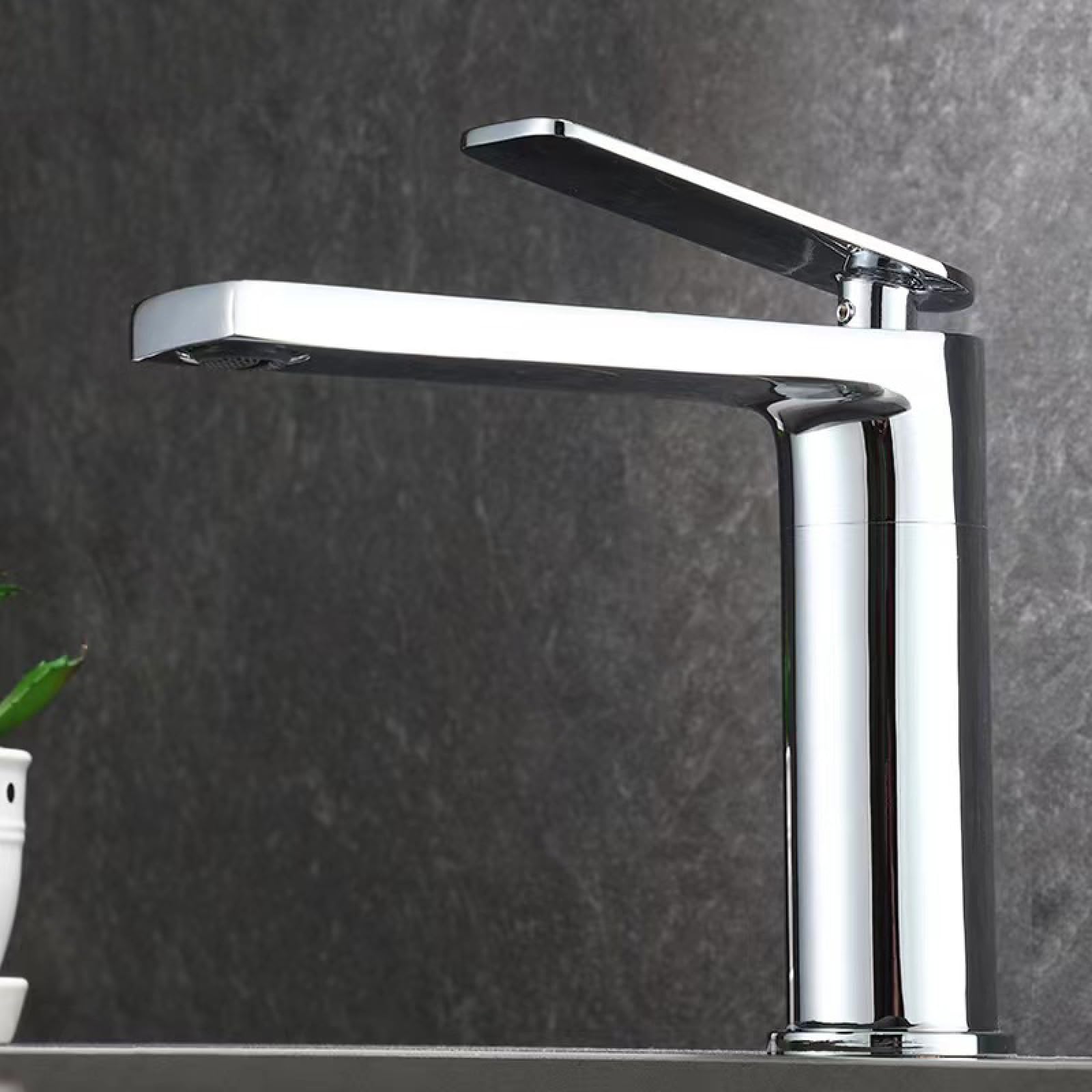 Fanjubei Electroplated Short Bathroom, Hot And Cold Water, Copper, Basin Faucet Above Countertop, Electroplated Low