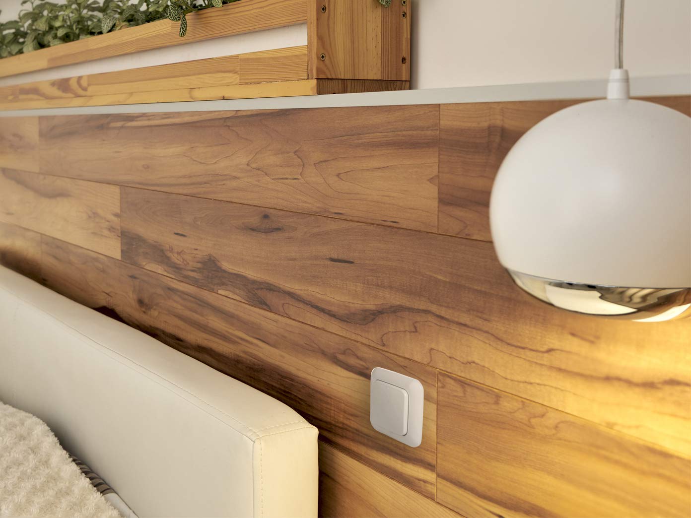 Funk Schalter Set - Funk-Einbauschalter + 4 x Funk-Wandschalter, für Leuchten und Geräte bis max. 1000W