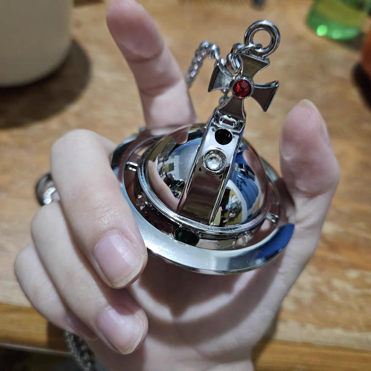 High-End Punk Saturn Necklace Butane Torch Lighter, Creative Sweater Necklace Pendant Refillable Lighter, Cool Men's and Women's Decorative Gifts(B)