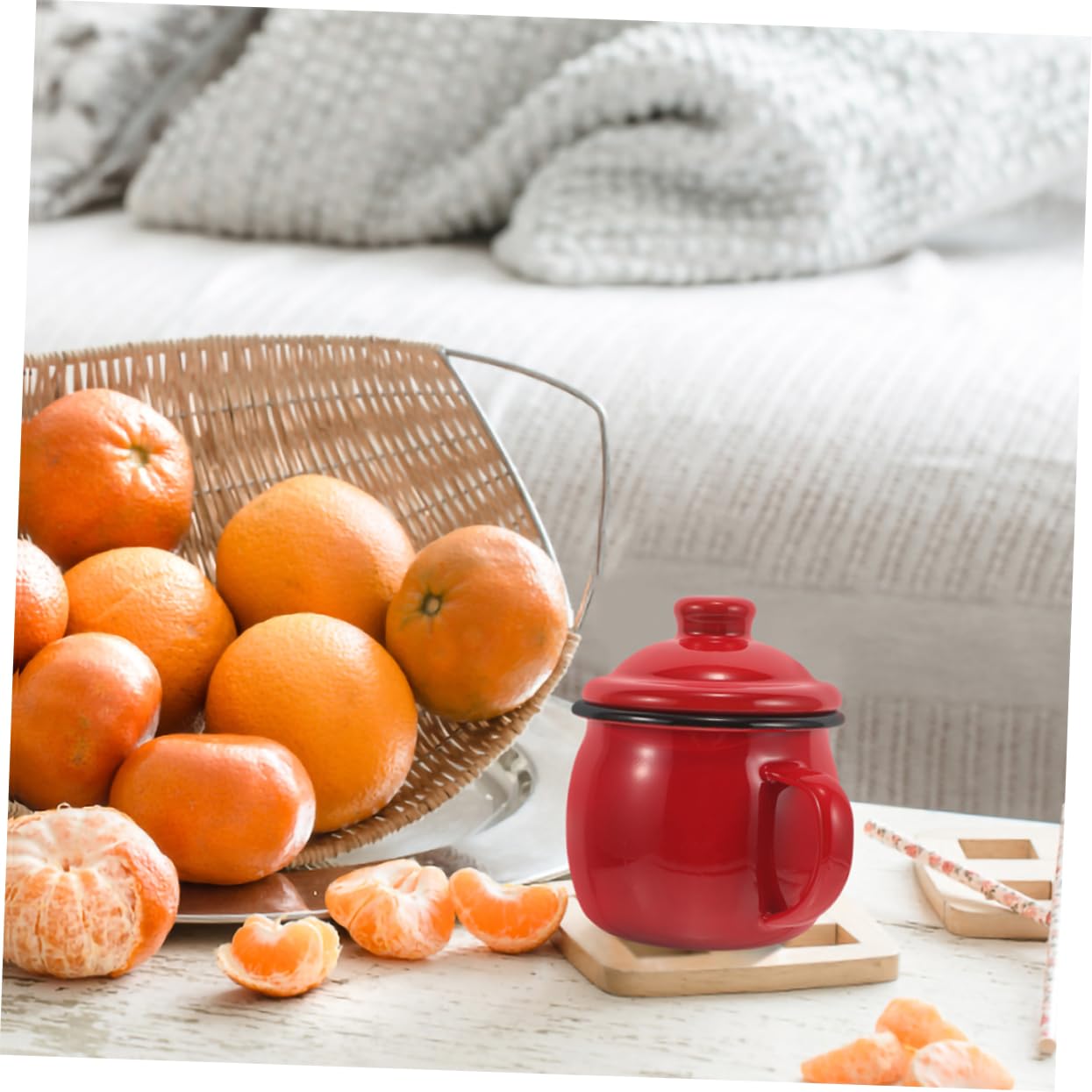 Emaille Wasserbecher 2 Stück mit Deckel 580ml, Rot, Mikrowellengeeignet | Büro und Party, Glatte Oberfläche, Robust und Tragbar, Simples Stilvolles Design