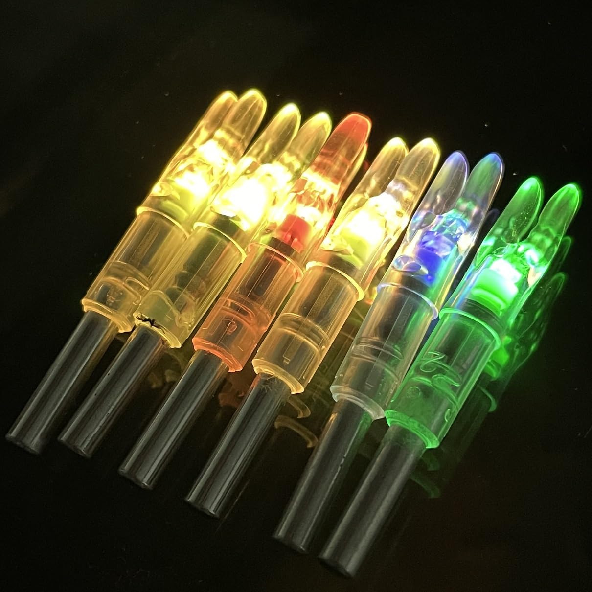 Linpeng Lot de 6 encoches lumineuses pour flèches avec 6,2 mm de diamètre intérieur et bouton interrupteur pour tir à l'arc (vert
