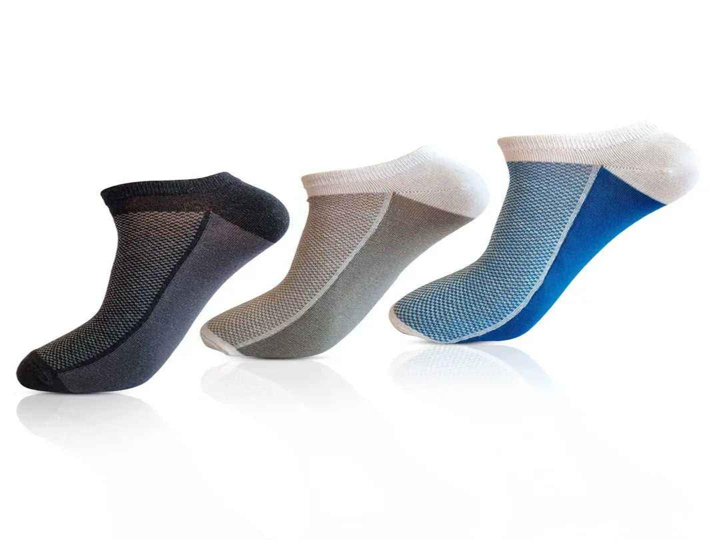 Multicolor Diagonal Stripe Crew Socks, Cotton Athletic Sneaker Socks for Men, Pack of 3-image-40