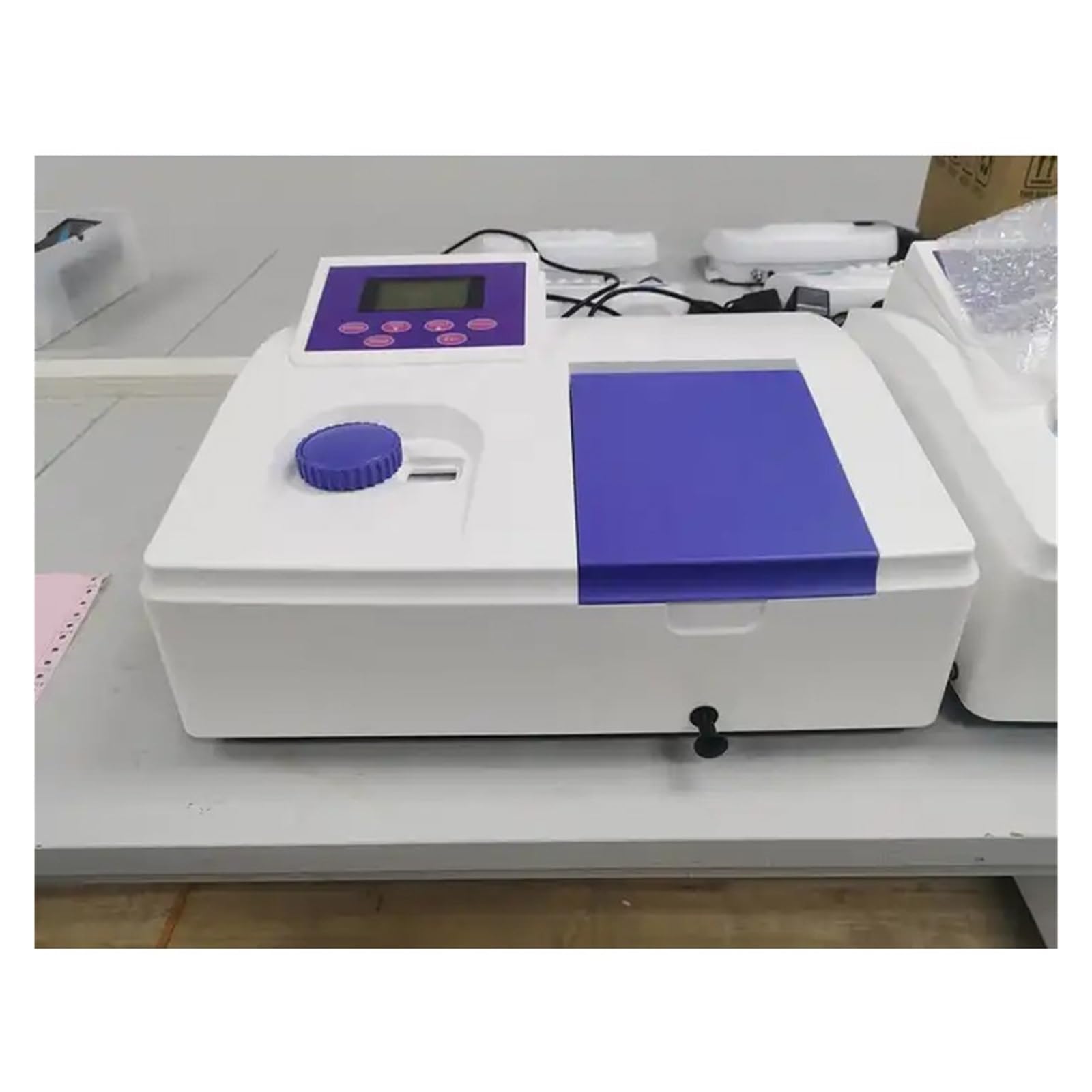 Innovativer Desktop-Einzelstrahl und großer Bildschirm for präzise Spektrumanalyse in der Forschung(UV1200Pro)