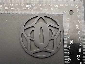 Amazon.co.jp: A03 刀鍔 家紋の図 鉄地 透かし 日本刀装具 鍔 厚さ5MM