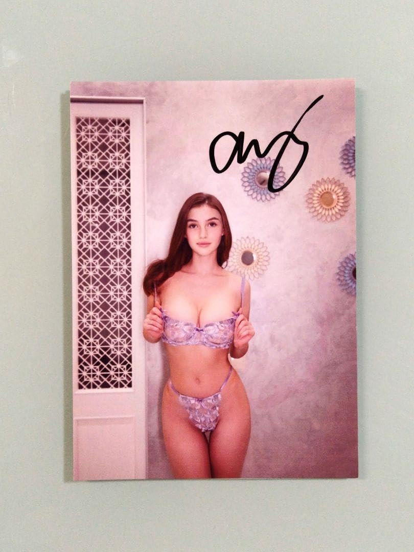 Amazon.co.jp: オリビアカスタ直筆サイン入り2Lサイズ写真… : おもちゃ