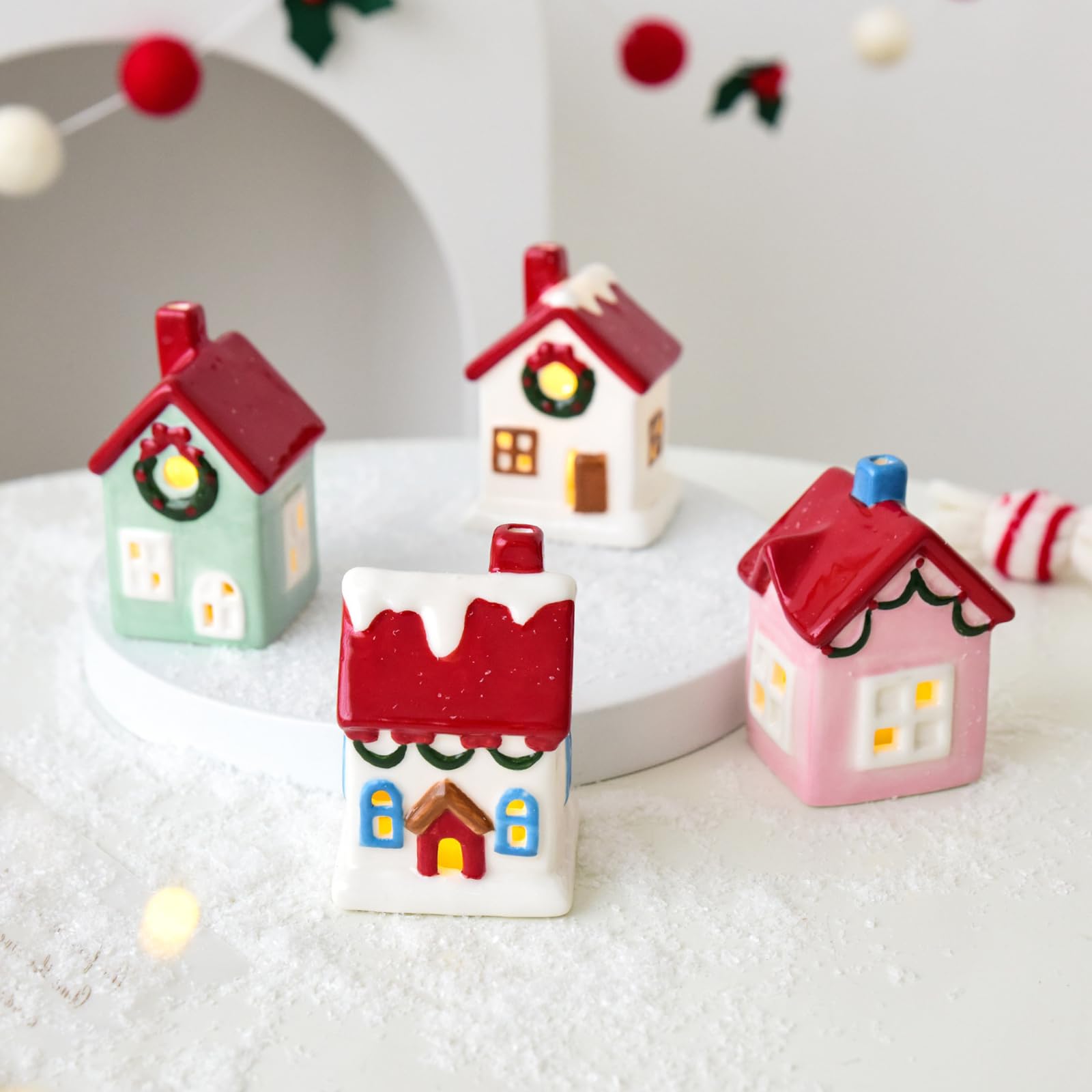 Casa de Navidad de cerámica alimentada por pilas, exhibición en miniatura de pueblo de invierno para decoración de vacaciones, regalo festivo seguro, casa de invierno de cerámica que funciona con