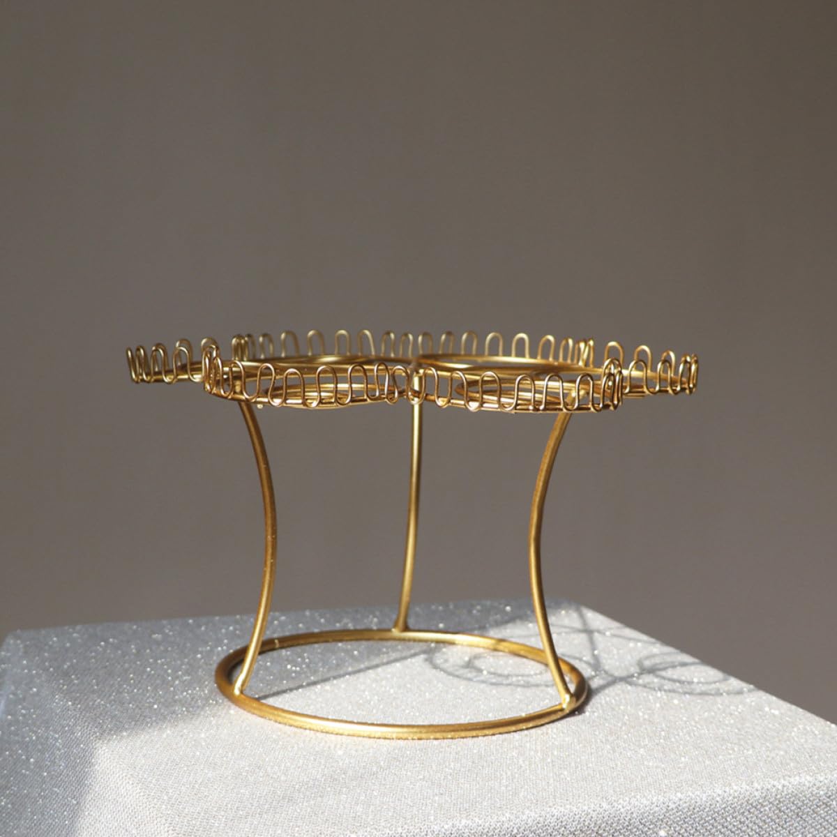 ibasenice Présentoir à Cornets Croustillants en Métal 6 Emplacements Base Plate Stable et Fiable Style Européen Élégant pour Restaurants et Fêtes