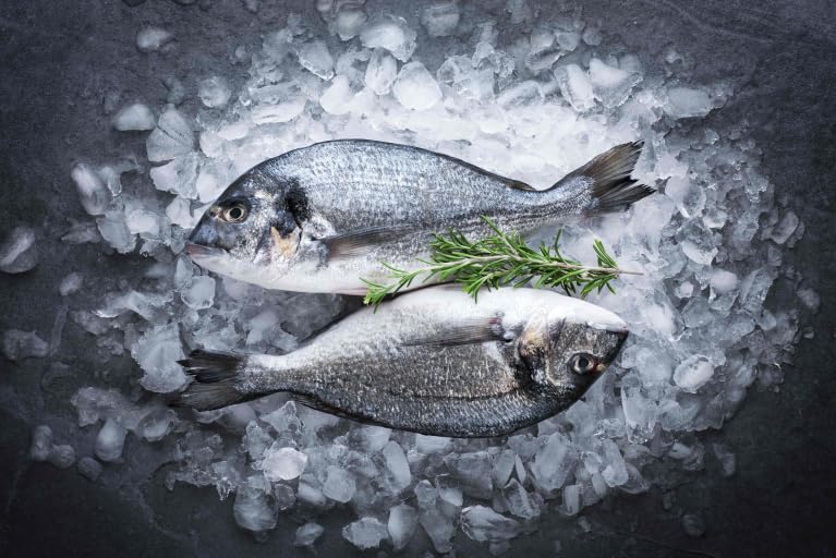 Dorade | Ganze Dorade | Ausgenommen und geschuppt | Gekühlter Expressversand | 500g | Beste Qualität | vakuumverpackt | delishopper