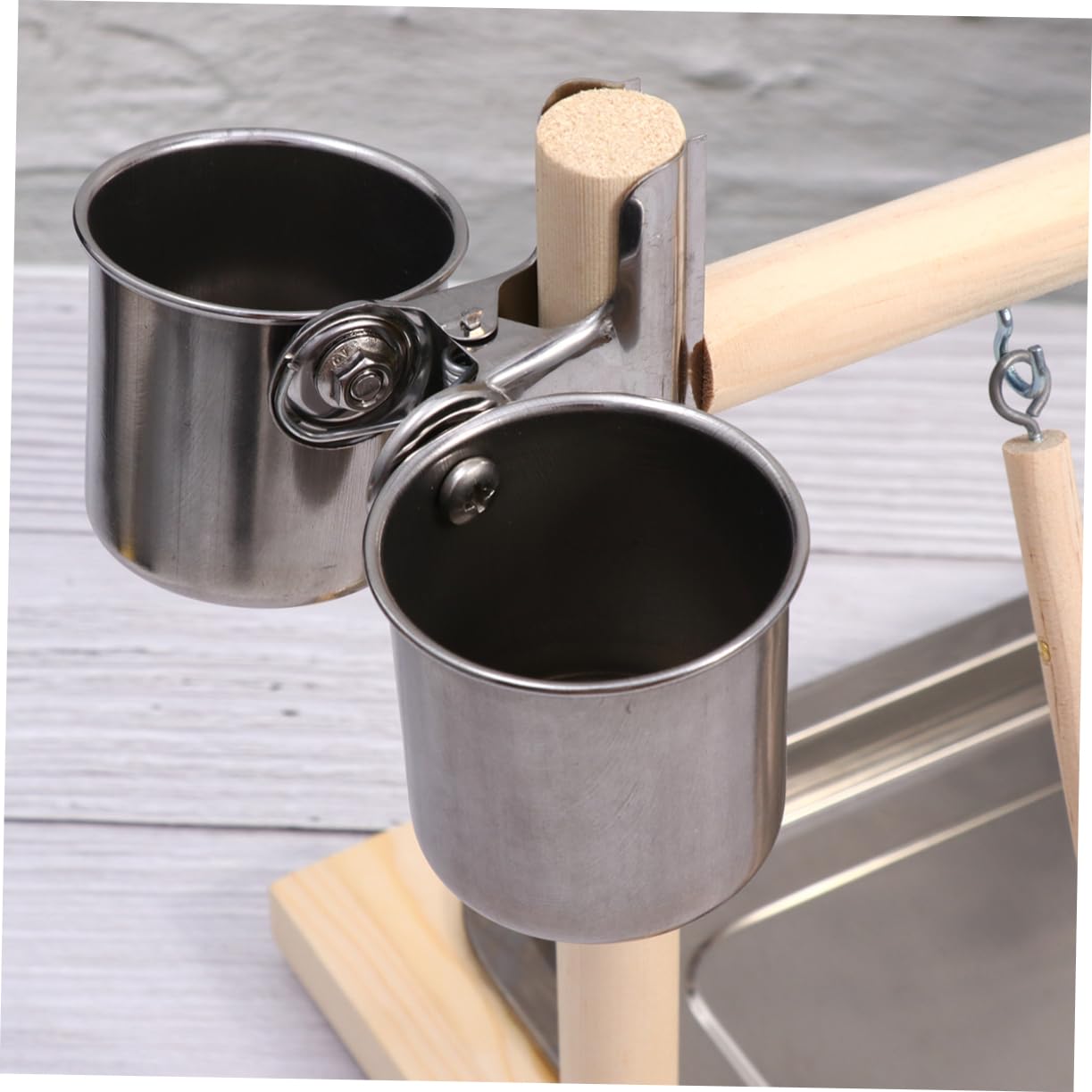 Housoutil Giochi per Pappagalli in Legno Altalena e Scala, Supporto per Gabbia e Giardino, Acciaio Inox, Resistente Colore Casuale