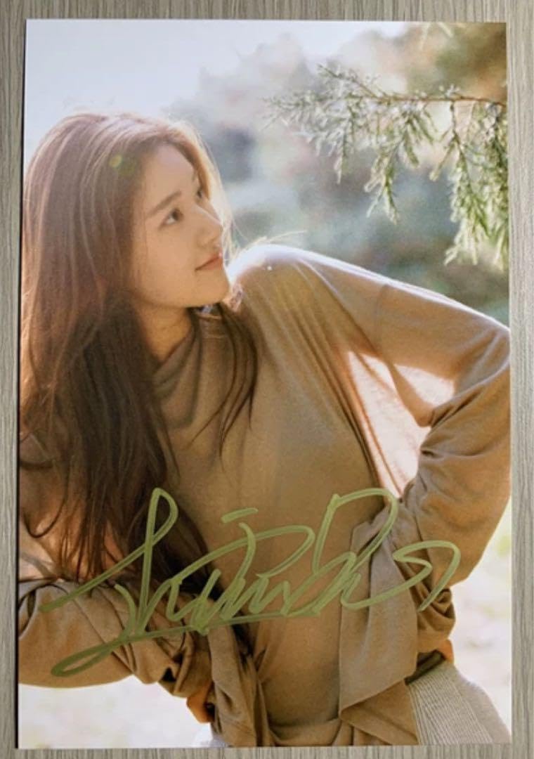 Amazon.co.jp: 趙露思 昔の直筆サイン写真まとめ : おもちゃ