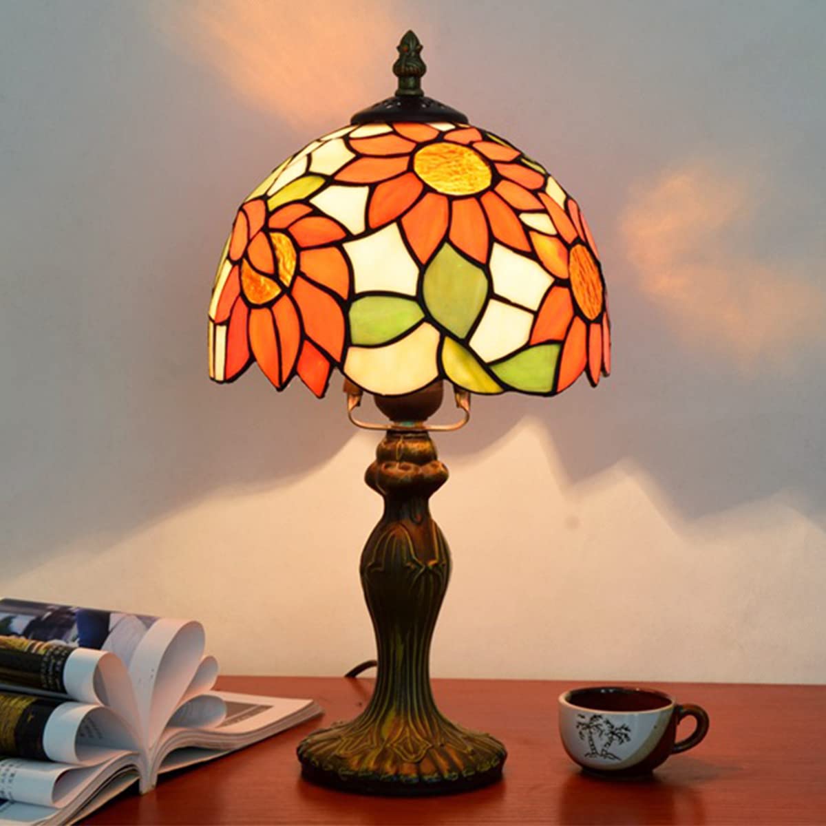 Lámpara de sobremesa de Estilo Europeo Tiffany con Flor de Sol y vitrales, Uso de Base de Resina, lámpara de Mesa Retro, Dormitorio de la Sala de Estar de la Novia Junto a la Cama