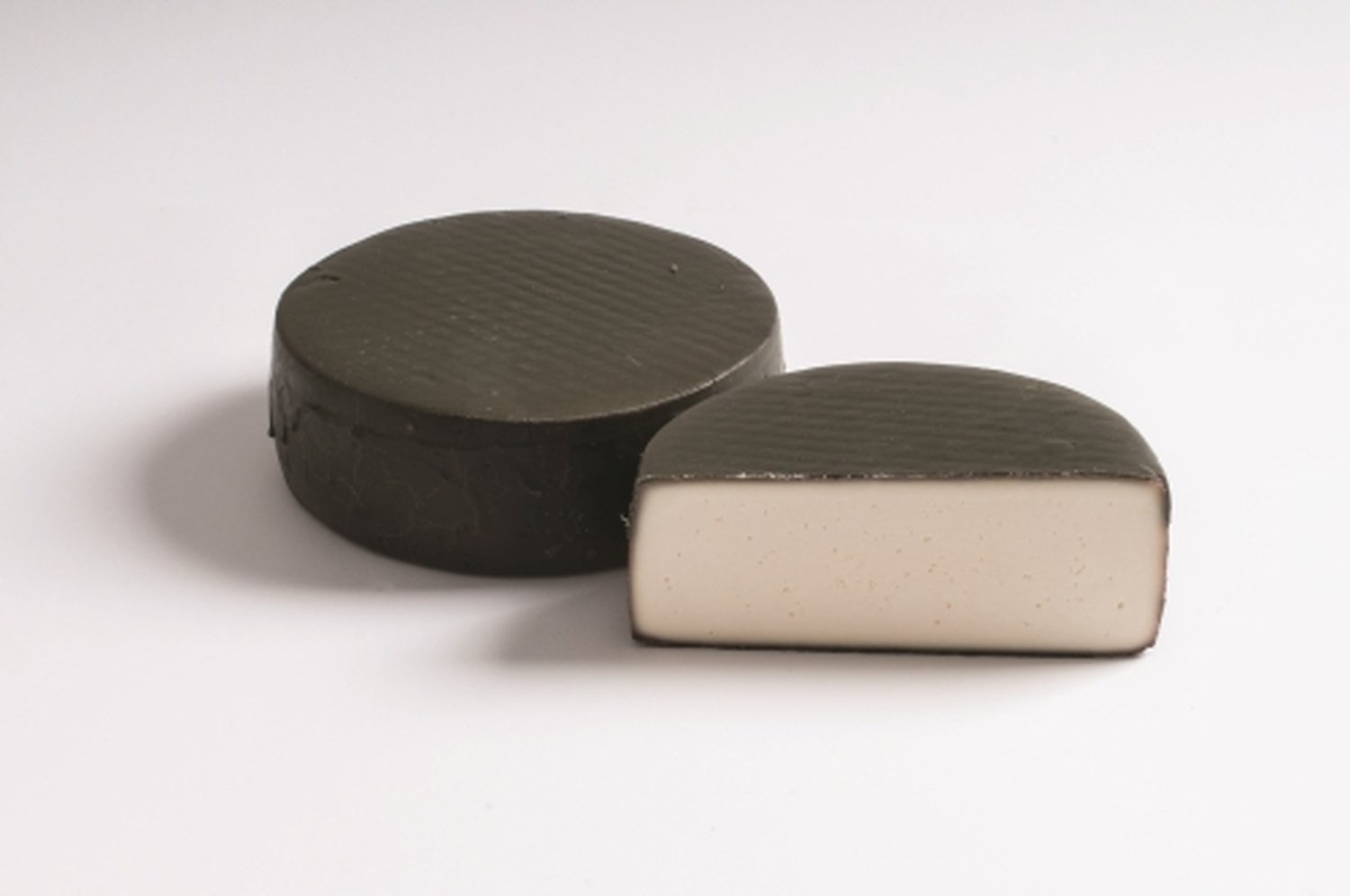 Rosy Ziege in Rosenmuskateller Käse DEGUST Form ca. 2,2 kg.