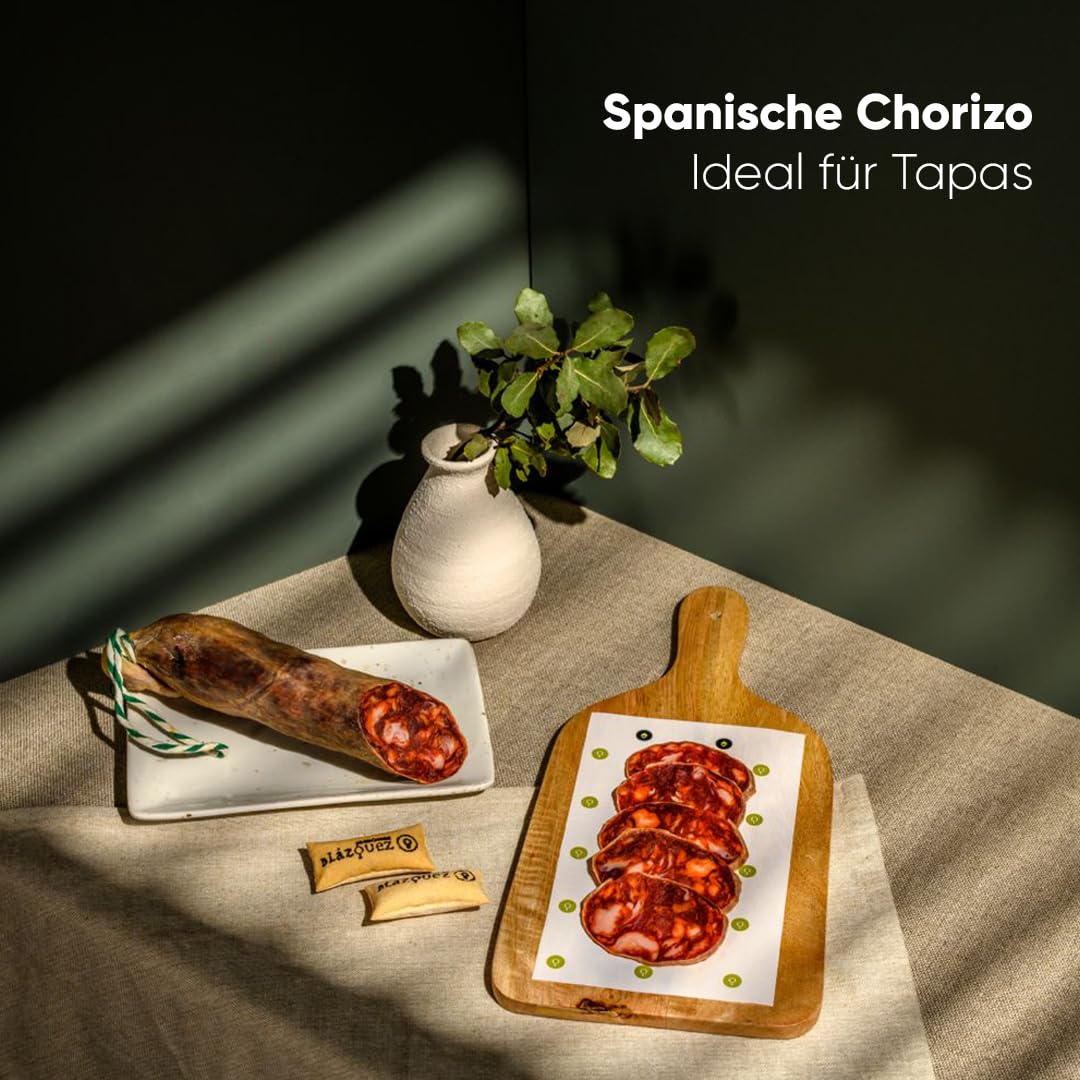 Blázquez – Chorizo de Bellota Ibérico – Premium Iberische Paprikawurst aus Spanien | Eichelmast | Handwerklich gereift | Würzig-mild mit edler Paprikanote | Spanische Delikatesse (L - 600-700g)