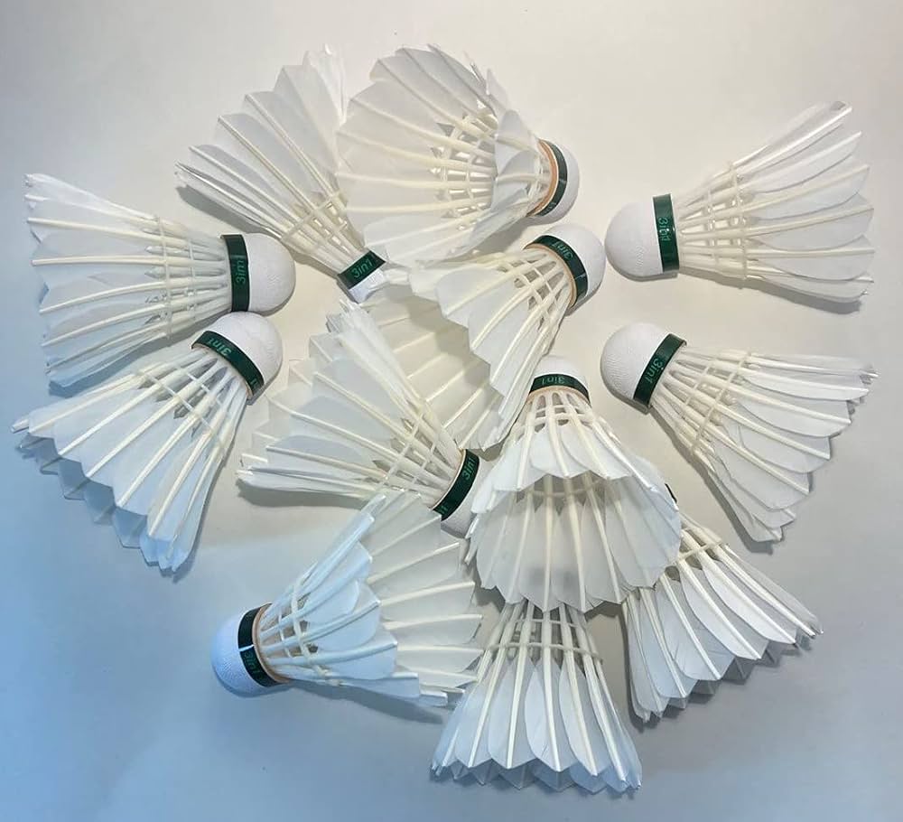 バドミントン シャトル120個 ニューオフィシャル 他 美品有練習ノック基礎手芸 バドミントン シャトル120個 ニューオフィシャル 他 美品有練習