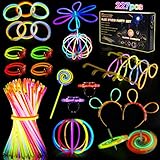 【Brilla durante 3 a 4 horas】: estas barras luminosas ultrabrillantes son fáciles de activar, simplemente doble y agite para activar las barras. Puedes hacer pulseras y collares brillantes, suficientes para todos los invitados de tu fiesta, perfectos para brillar en fiestas oscuras.
