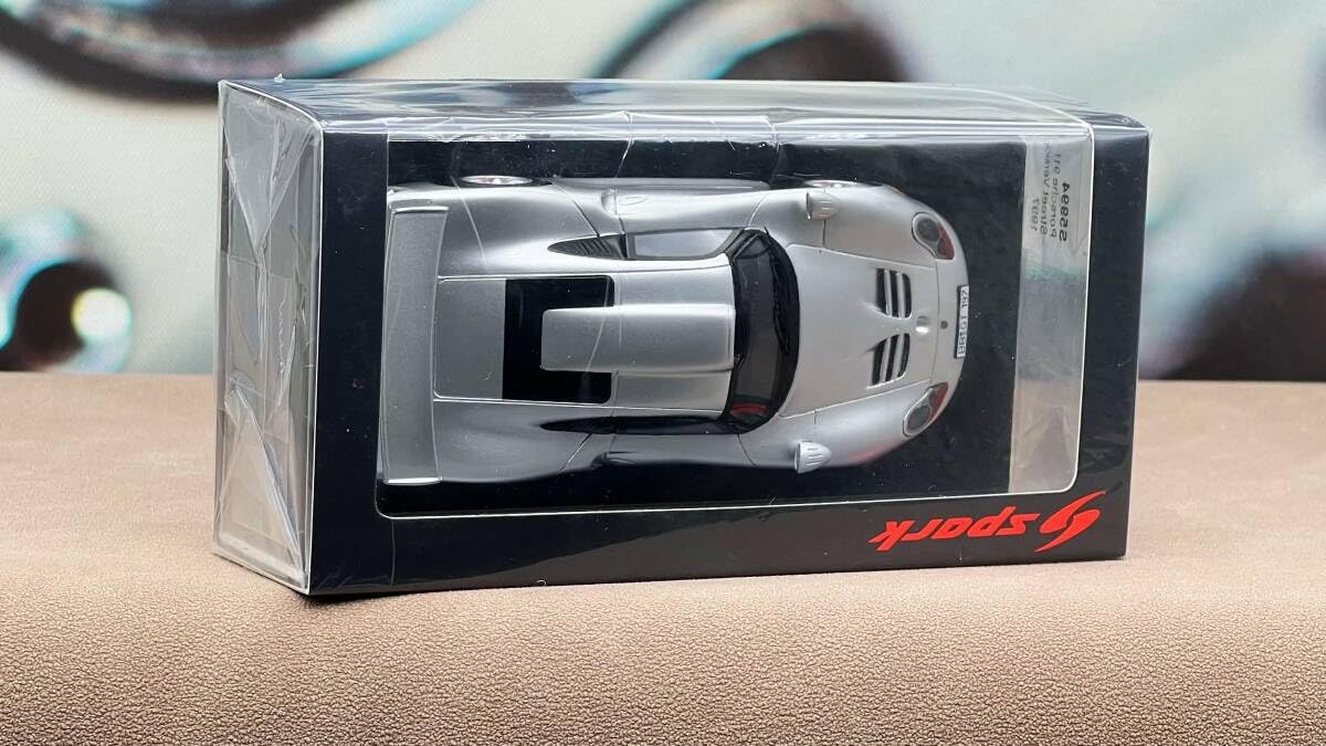 SPARK 1/43 Porsche Porsche 911 GT1 Street Version 1997 S5994